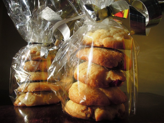 white chocolate cardamom cranberry cookies