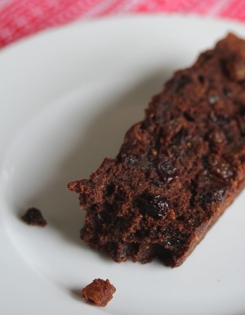 chocolate fruit christmas cake web