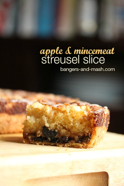 Mincemeat streusel slice 2 text