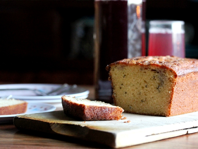 sloe syrup drizzle cake with caraway seeds3